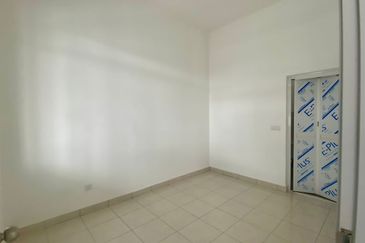 Rimbun Aman 1Storey Cornerlot 3B2BR For SALE