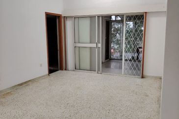 Taman Lian Rasah Bungalow 5B3BR For SALE