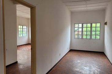 Rasah Kemayan Bungalow 5B4BR For SALE