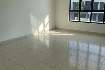 Rimbun Jasmin Seremban 2Storey Terrace 4B3BR For SALE