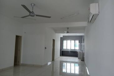 Rimbun Alam Seremban 2Storey Terrace 4B3BR For SALE