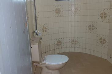 Desa Rasah SemiD Cornerlot 3B2BR For SALE