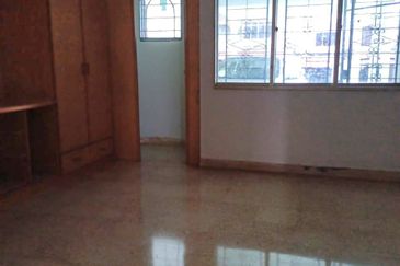 Desa Rasah SemiD Cornerlot 3B2BR For SALE