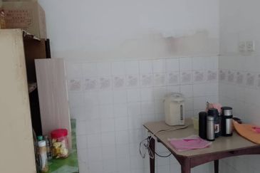 Permai 1Storey Terrace Cornerlot 3B2BR For Sale