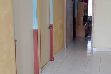 Permai 1Storey Terrace Cornerlot 3B2BR For Sale