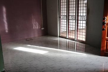 Taman Jasper Jaya Seremban 2Storey Terrace 4B3BR For RENT