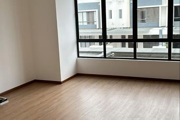 Hijayu 2 Sendayan 2Storey Terrace 4B4BR For RENT