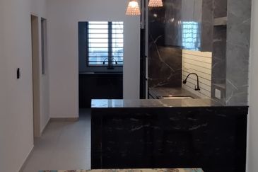 Tiara Sendayan 2Storey Terrace 5B3BR For RENT