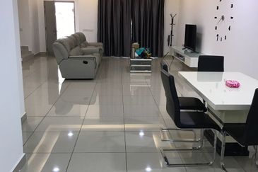 Saujana Tropika Seremban 2Storey Terrace 4B4BR For RENT