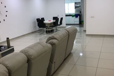 Saujana Tropika Seremban 2Storey Terrace 4B4BR For RENT