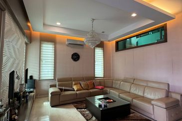 Lake Heights Seremban SemiD Corner 6B5BR Below Market Value For SALE