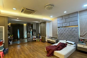 Lake Heights Seremban SemiD Corner 6B5BR Below Market Value For SALE