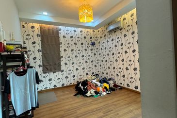 Lake Heights Seremban SemiD Corner 6B5BR Below Market Value For SALE