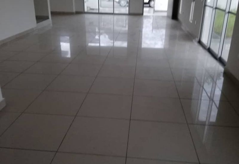 Santana Saujana Tropika Seremban 2Storey Terrace Corner 3B2BR For SALE