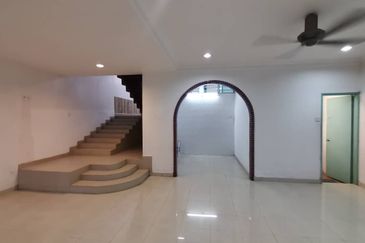 Taman Kian Kee 2Storey Terrace Cornerlot Seremban 4B4BR For SALE 