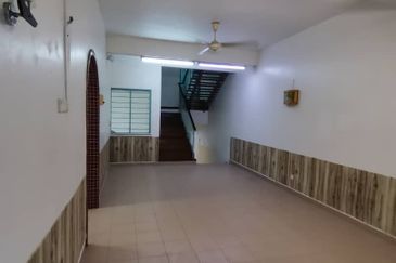 Taman Kian Kee 2Storey Terrace Cornerlot Seremban 4B4BR For SALE 