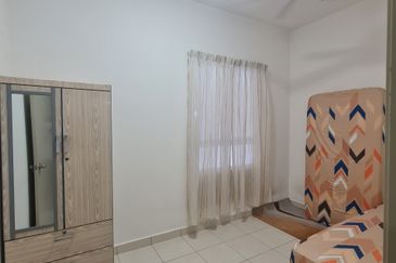 Safira Apartment Seremban2 3B2BR For RENT