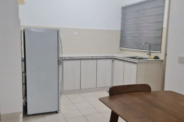 Safira Apartment Seremban2 3B2BR For RENT