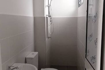 Rimbun Aman 1Storey Terrace Seremban 3B2BR For RENT