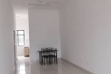 Rimbun Aman 1Storey Terrace Seremban 3B2BR For RENT