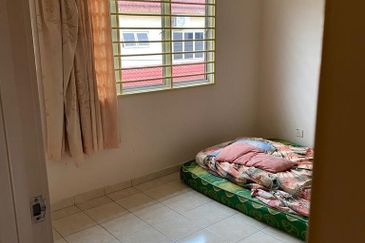 Sri Pulai Seremban 2Storey Terrace 4B3BR For RENT