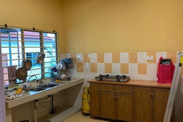 Sri Pulai Seremban 2Storey Terrace 4B3BR For RENT