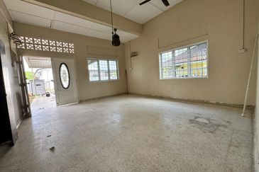 Bukit Tembok Seremban Bungalow 3B2BR For RENT