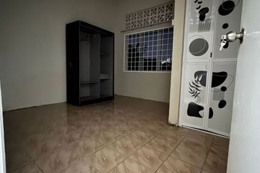 Bukit Tembok Seremban Bungalow 3B2BR For RENT