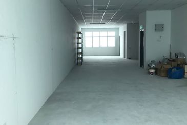 Sendayan Merchant square Shop for rent high traffic row 22x75