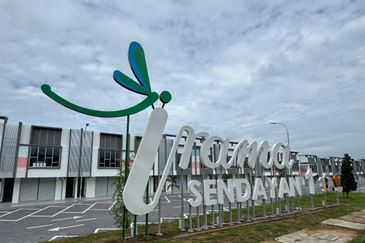 Irama Biz Sendayan Gadong Jaya Seremban 29x75 Corner available