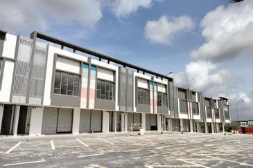 Irama Biz Sendayan Gadong Jaya Seremban 29x75 Corner available