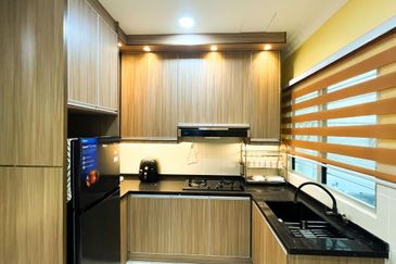 Safira Apartment Seremban2 3B2BR For RENT!!