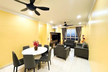 Safira Apartment Seremban2 3B2BR For RENT!!