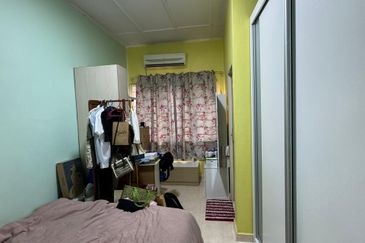 Taman Megah Oakland Seremban 2Storey Terrace 4B3BR For SALE