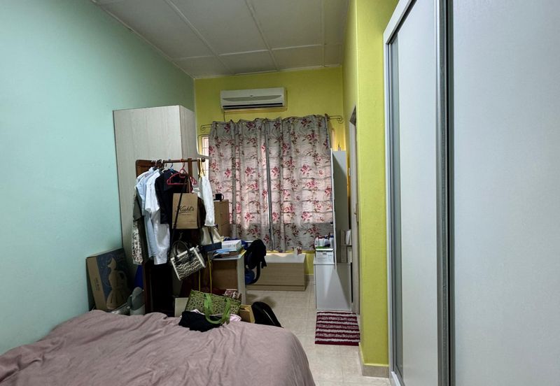 Taman Megah Oakland Seremban 2Storey Terrace 4B3BR For SALE