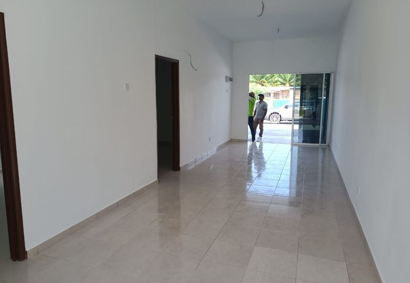 Taman Jenahak Teluk Kemang PD 1Storey Terrace 3B2BR For RENT