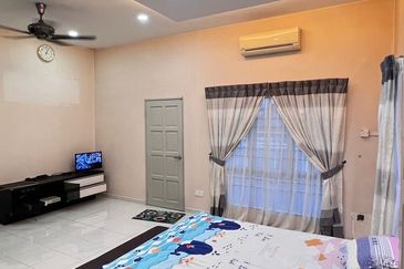 SEREMBAN SRI PULAI PENAGA INDAH SEMI-D DOUBLE STOREY FULL FURNISH&FULL RENOVATION