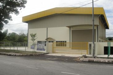 SEREMBAN LABU GALLA INDUSTRIAL 61K SQFT LAND Factory Land with Buildings Fully Tenanted GOOD TO INVEST