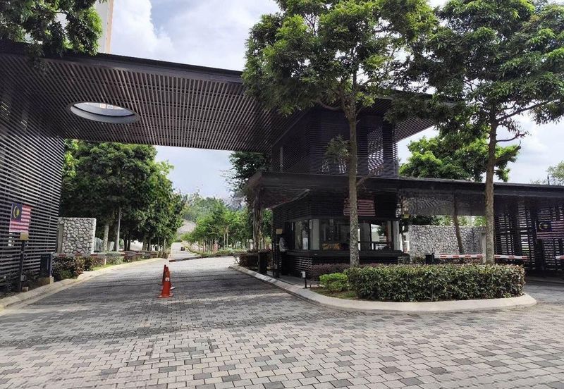 Emerald Hill, Taman Bukit Indah