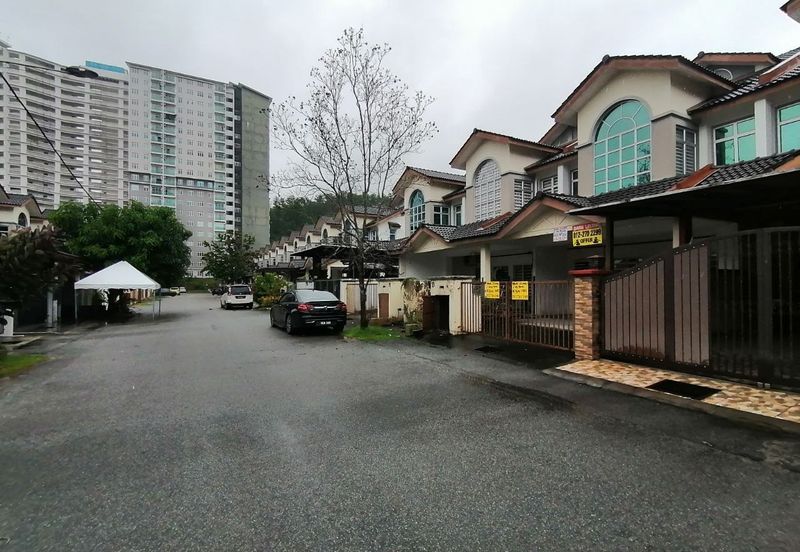 Taman Seroja, Bandar Baru Salak Tinggi