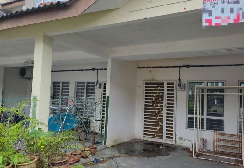 Taman Seroja, Bandar Baru Salak Tinggi