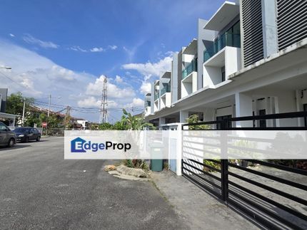 3 storey terrace house in Bangi  selling at 33% below market price; save:RM400k, Selangor, Bangi