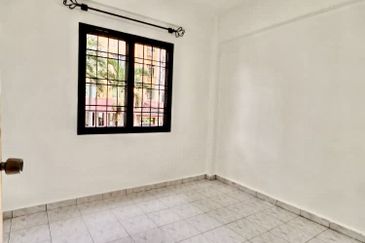 Pangsapuri Sri Intan, Bandar Baru Seri Alam