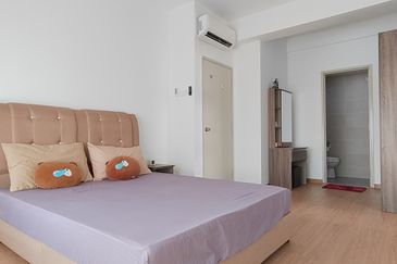 Midas Perling Apartment