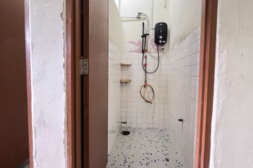 Taman ria Plentong Single storey for sale 