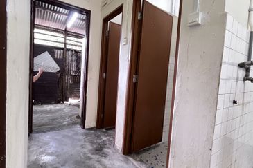 Taman ria Plentong Single storey for sale 