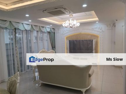 “Live Like Royalty! Austin Height Cluster House – Golf Club Neighbor & Fairy - tale Living” , Johor, Johor Bahru