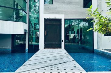 Perdana Lakeview East