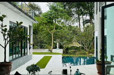 Perdana Lakeview East