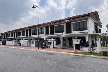 BK7 Rimbun Corner 2 Story Terrace House For Sale, Bandar Kinrara